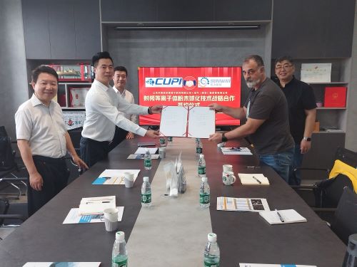 信为新材与山东巴顿科尼等离子科技有限公司及中乌等离子技术研究院（CUPA）签署战略扩大协议